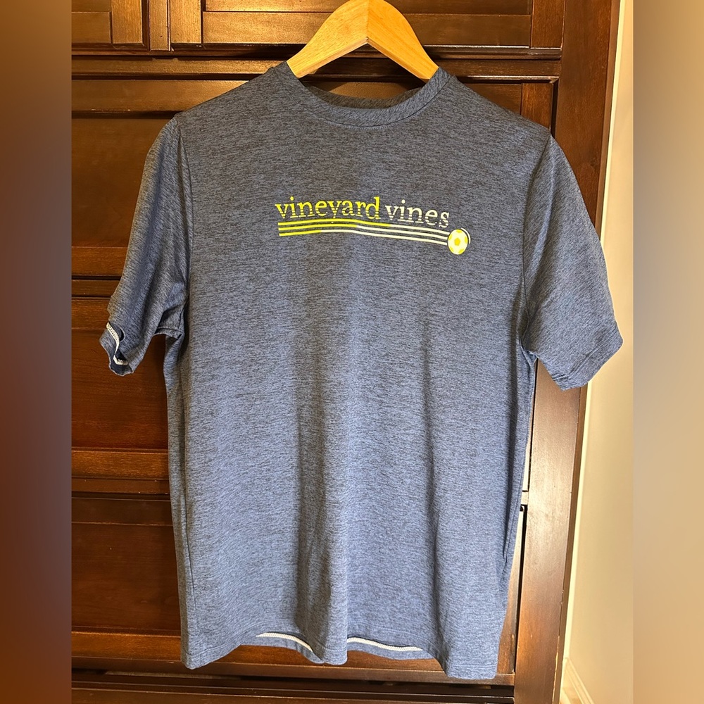 Vineyard Vines Heathered Blue Boys Soccer Performance Tee Size XL